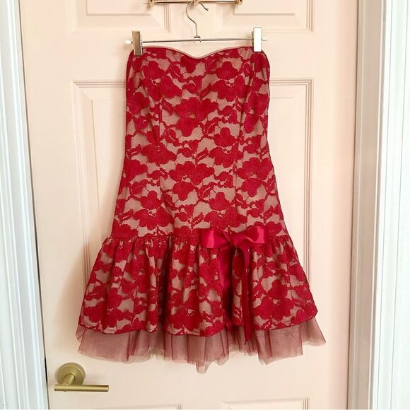 Red lace blondie nights dress - Picture 1 of 6
